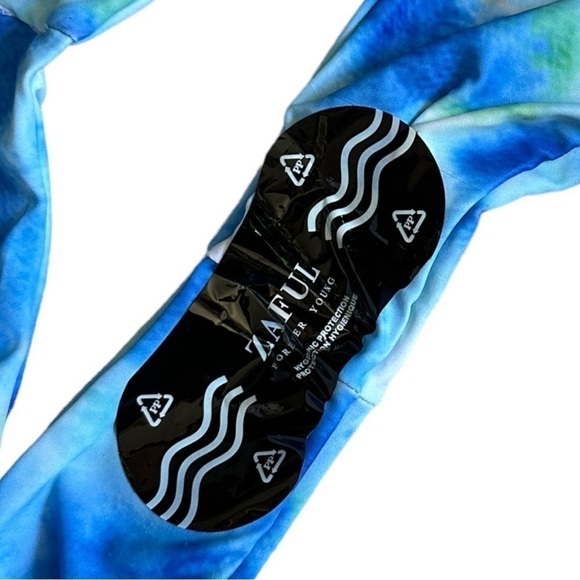Zaful Blue Tie Dye Print Colorful Bikini Set Size 6 NWT - Picture 9 of 9